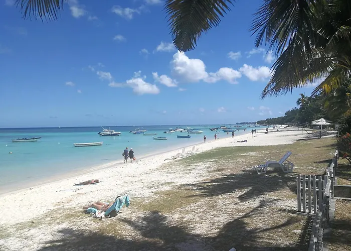 Charming Apartment About 120M From The Beautiful Beach Of Trou Aux Biches.